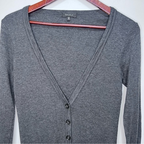 Aritizia Talula Grey Button Down Lightweight Cardigan Size XS - Picture 3 of 10